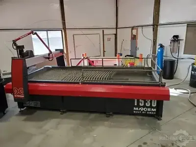 USED 2019 OMAX MAXIEM 1530