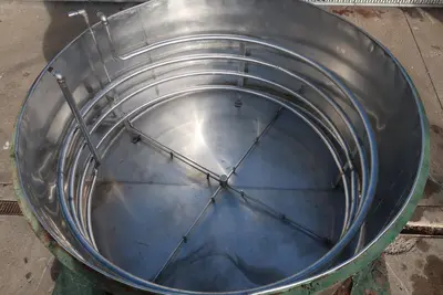 SPC8942  Tank 1452 gallon vertical tank, Stainless Steel, slope