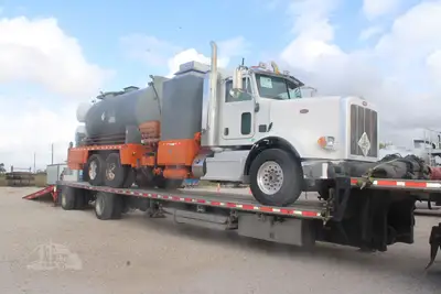 Used 2014 PETERBILT 367 Tanker trucks Texas US | Roll Off Truck World #1491934