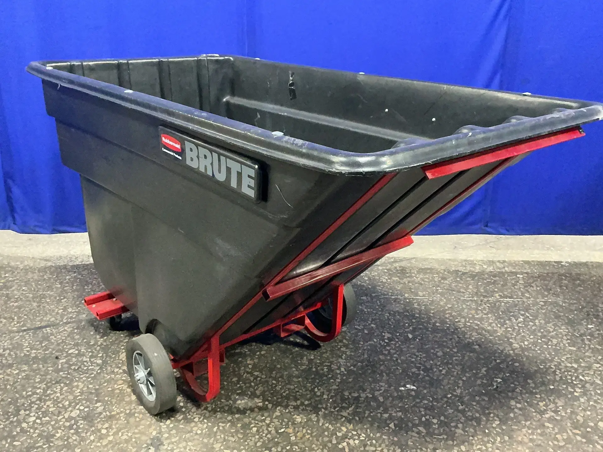 Used RUBBERMAID _UNKNOWN_ Material Handling (misc) Ohio US | HGR 24 #1556683