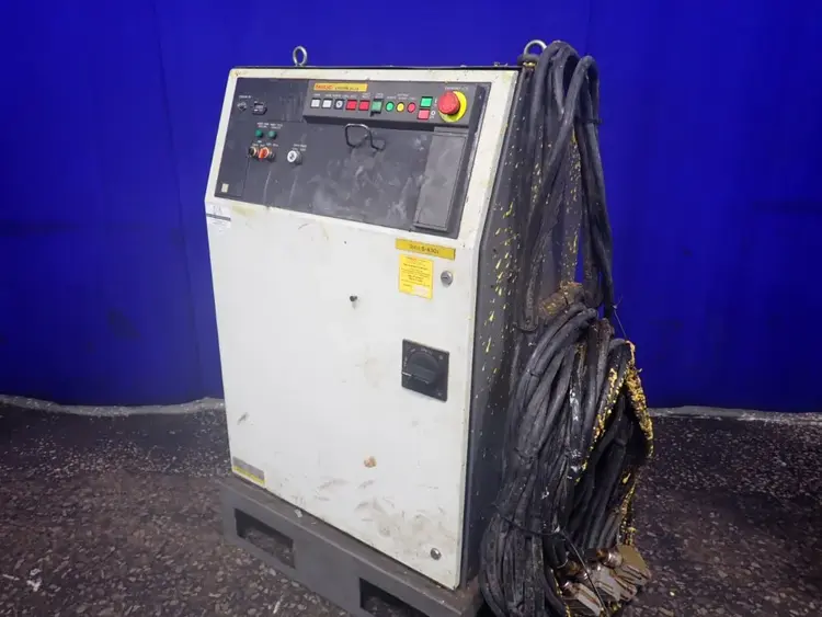 Used 2000 FANUC A05B2401B004 / RJ3 Industrial Controls Ohio US | HGR 24 #981273