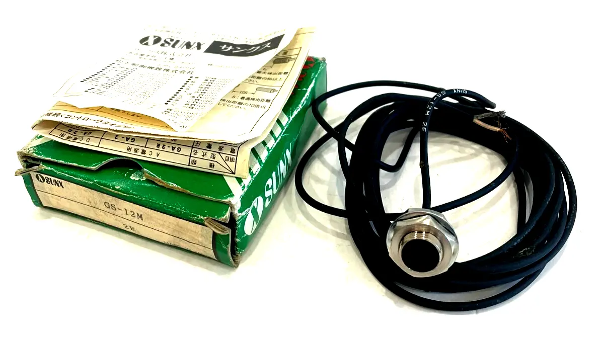 NEW SUNX GS-12M INDUCTIVE HEAD 6MM 3M CABLE