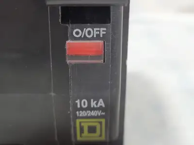 Used SQUARE D QOB220 Switchgears British Columbia CA | Lenmark #1438610
