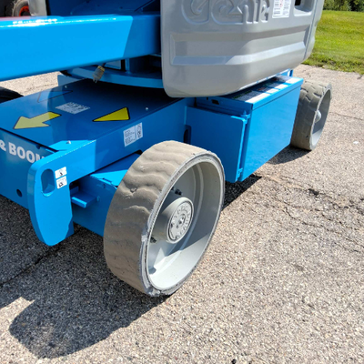 Used 2014 Genie Z-40/23N RJ Articulating Boom Lifts Wisconsin US | Stack Equipment #1271263