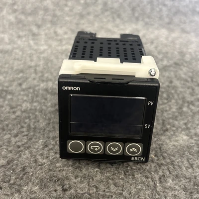 Used Omron E5CN-R2T Temperature Controls California US | Davliegogo LLC #1707148