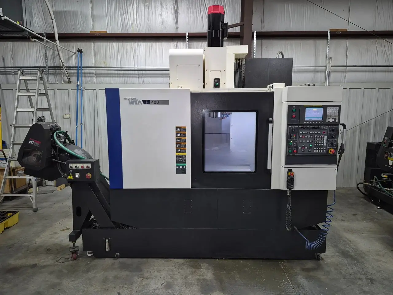 Used 2012 HYUNDAI WIA F400 Vertical Machining Centers Ohio US | Toolquip, Inc. #1540892