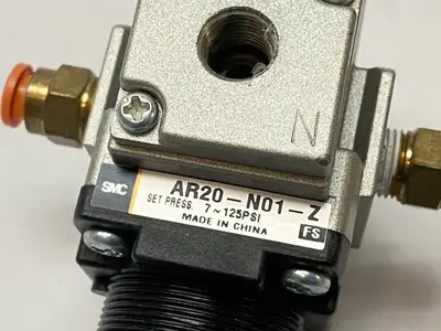 USED SMC PNEUMATIC PRESSURE REGULATOR 7-125 PSI 1/8" NPT