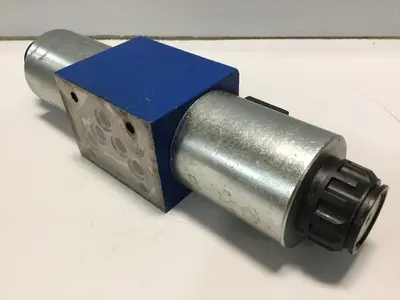 USED REXROTH 4WE10Q633/CG24N9K4