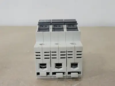 USED ALLEN-BRADLEY 1492-FB3C30-L