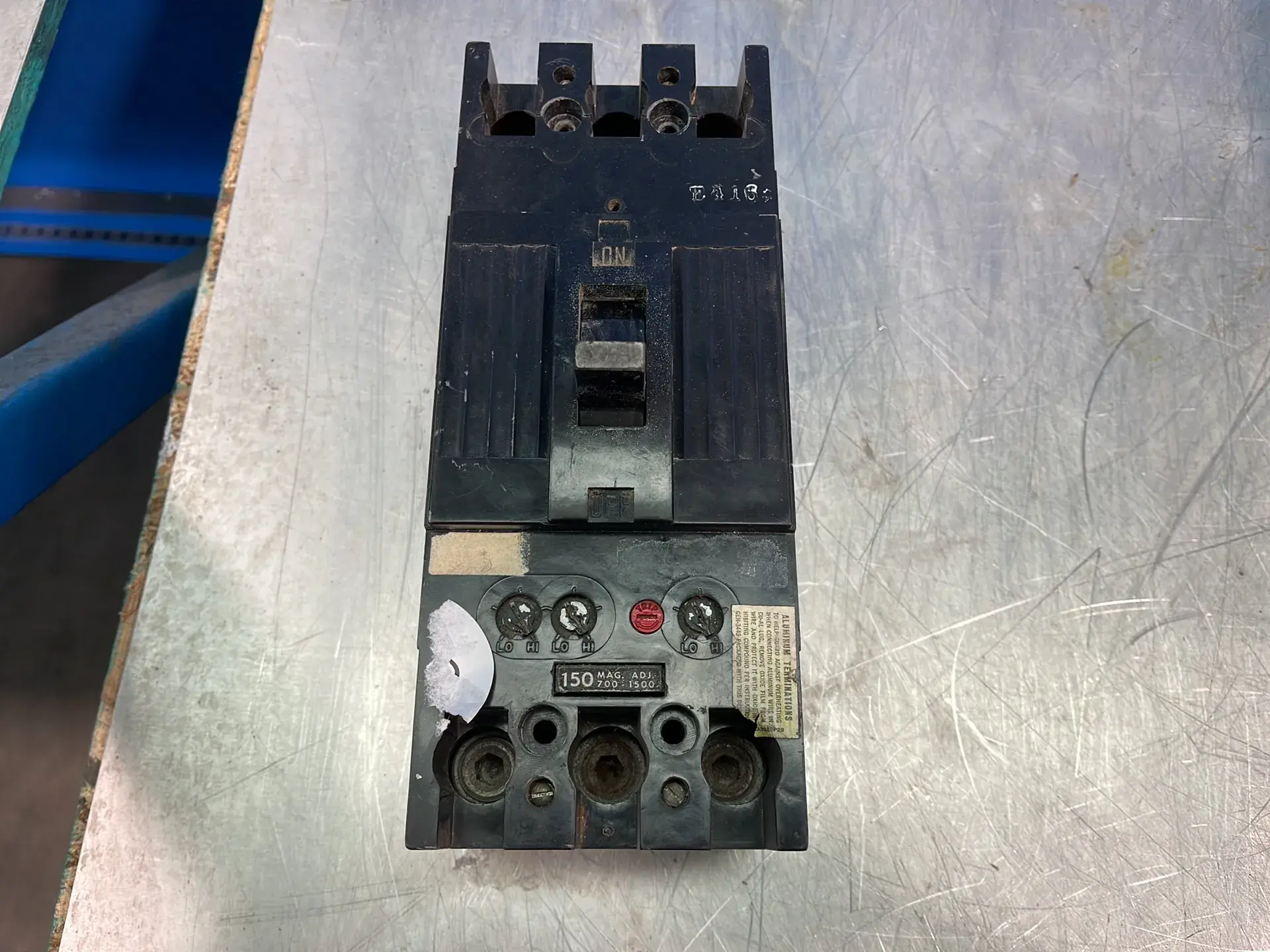 General Electric  Circuit Breaker