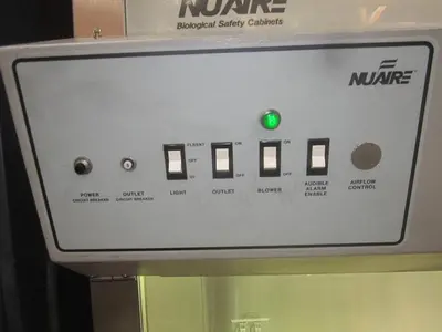 USED NUAIRE BIOLOGICAL NU-425-600
