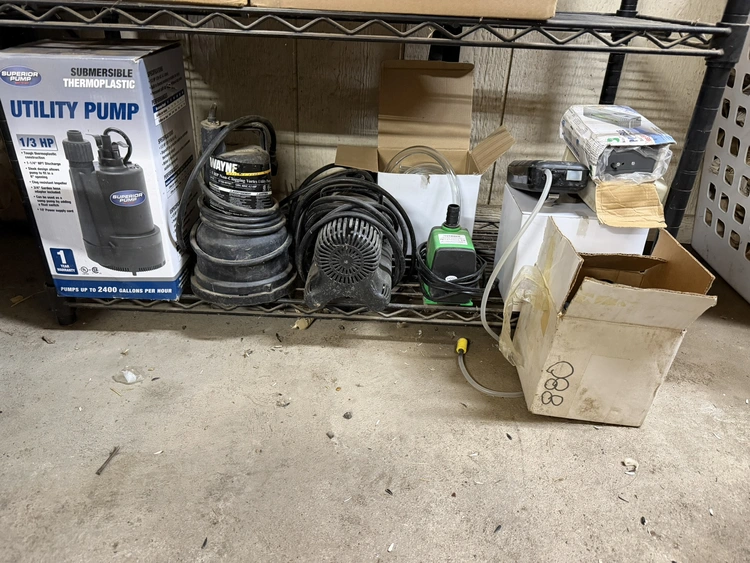 Used _UNKNOWN_ _UNKNOWN_ Submersible Pumps Michigan US | Miedema Asset Management Group #1313221