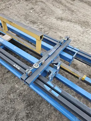 USED GORBEL 250# FREESTANDING BRIDGE CRANE SYSTEM W/VACUUM LIFT