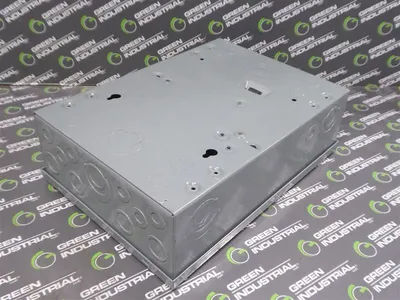 Square D Q06-12L100DS Load Center 100 Amps 120/240VAC 1 phase with breakers Used