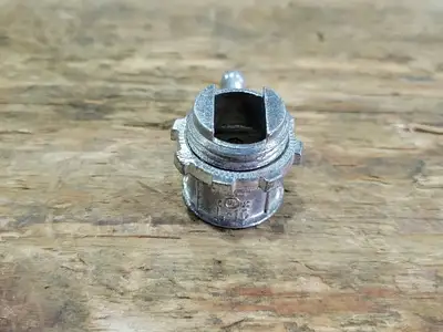3/8" Die Cast Connector L-16