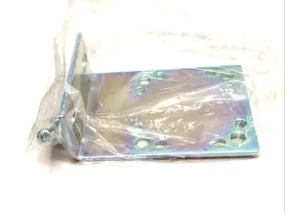 NEW SMC L-BRACKET LOT OF 3