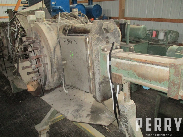 BERINGER 12" Extruder Plastic - Screen Changers | Perry Equipment