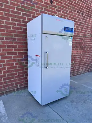 USED THERMO FISHER TSX3005SA HIGH PERFORMANCE LAB REFRIGERATOR,  29 CU FT, 5°C MFG 20