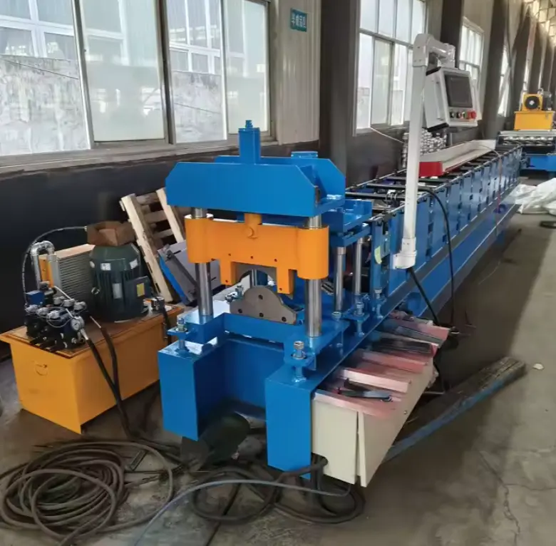 Gable Flashing Metal Roof Roll Forming Machine – UAE