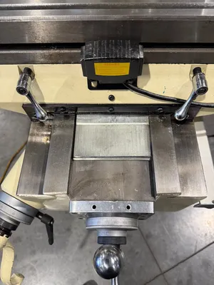 2015 GMC GMM-949VPKG Milling Machines | GMT (9)