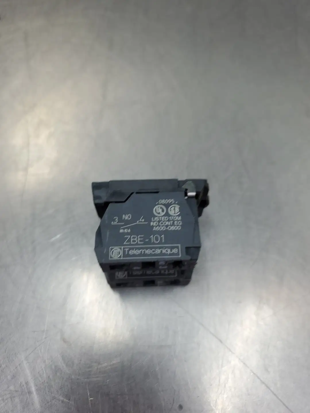 Schneider Electric ZBE-101 Contact Block Contactor Switch Block. 4C-34