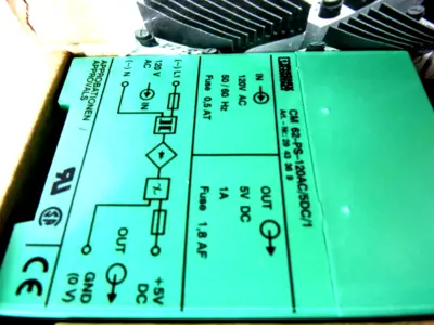 NEW PHOENIX CONTACT CM-62-PS-120AC/-5DC/1 POWER SUPPLY CM62PS120AC5DC1