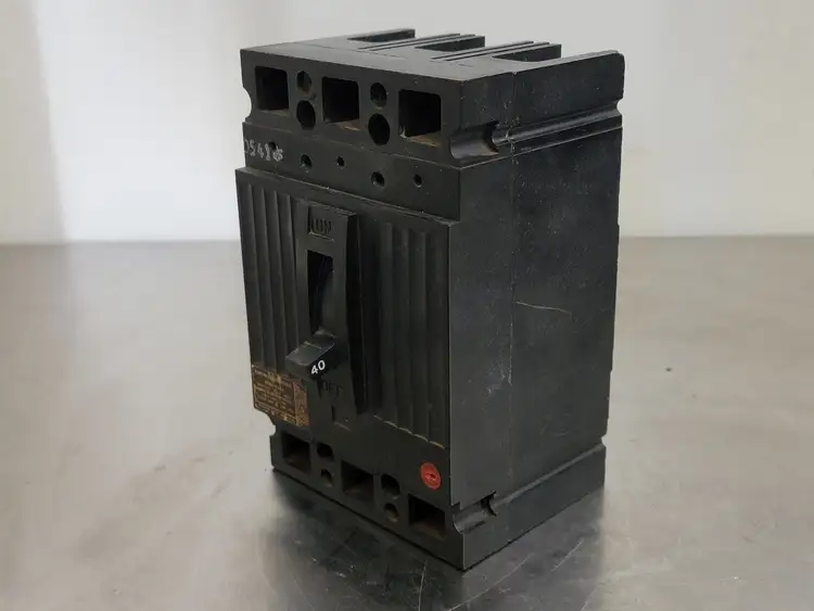 Used GENERAL ELECTRIC TED132040 Switchgears British Columbia CA | Lenmark #241727