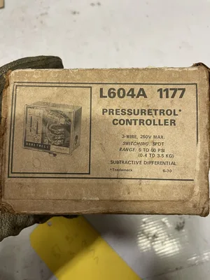 Honeywell L604A 1177 Pressuretrol Pressure Controller 5-50PSI 250V