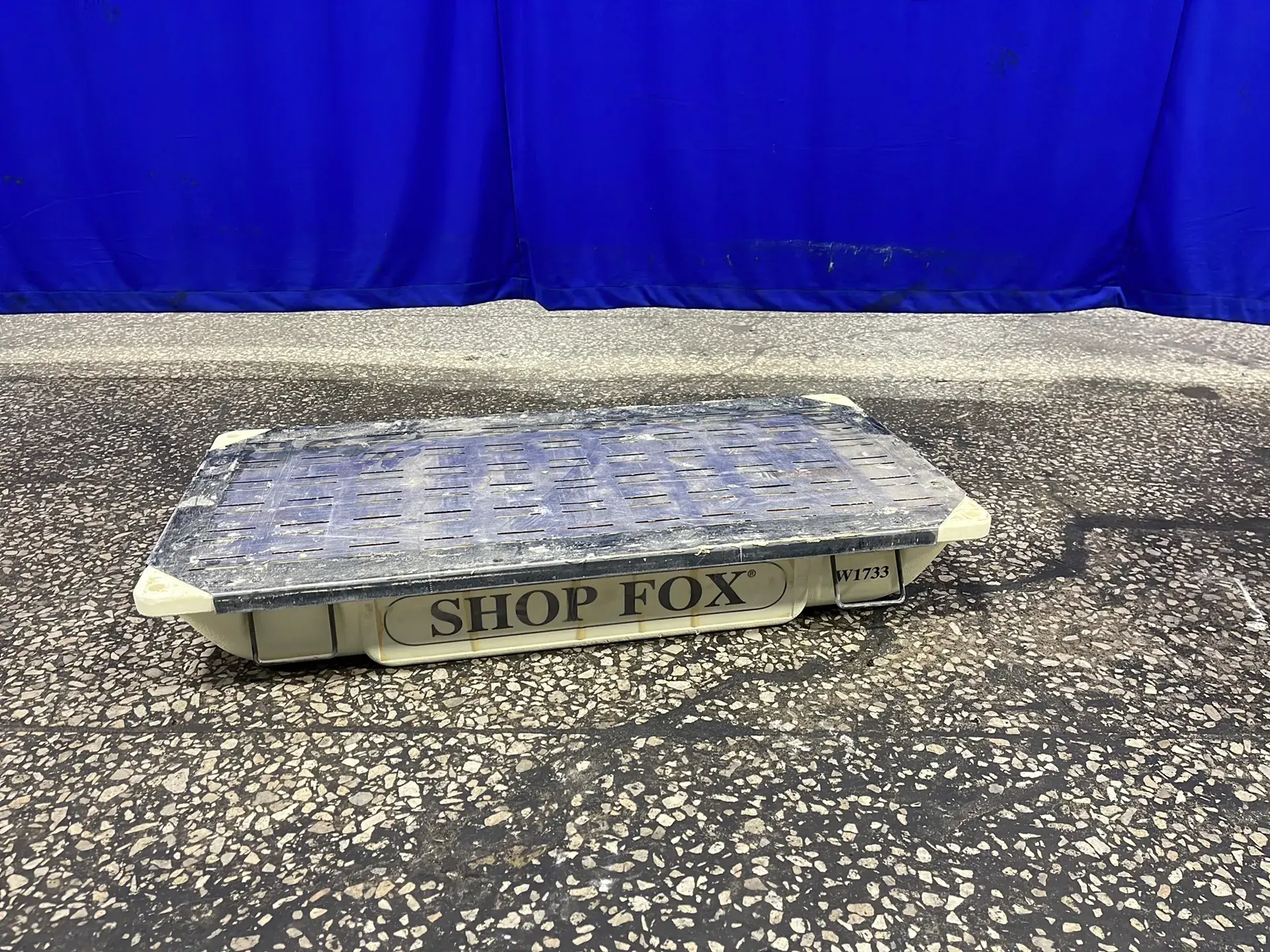 Used SHOP FOX W1733 Dust Collectors Ohio US | HGR 24 #1232677