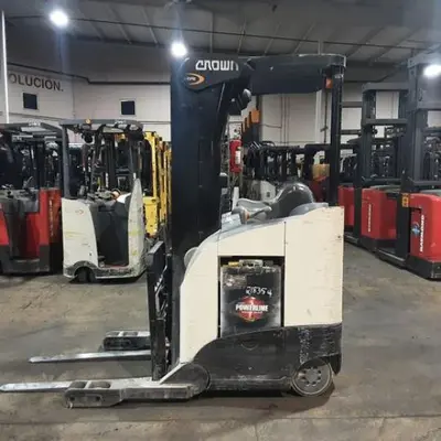 USED 2019 CROWN RR5725-45