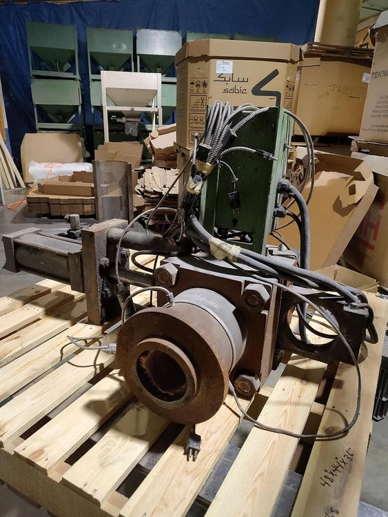 Used 4-1/2" Hydraulic Screen Changer for Extruder _UNKNOWN_ Down Stream - Screen Changers Kentucky US | Edwards Industrial Repair #1142974