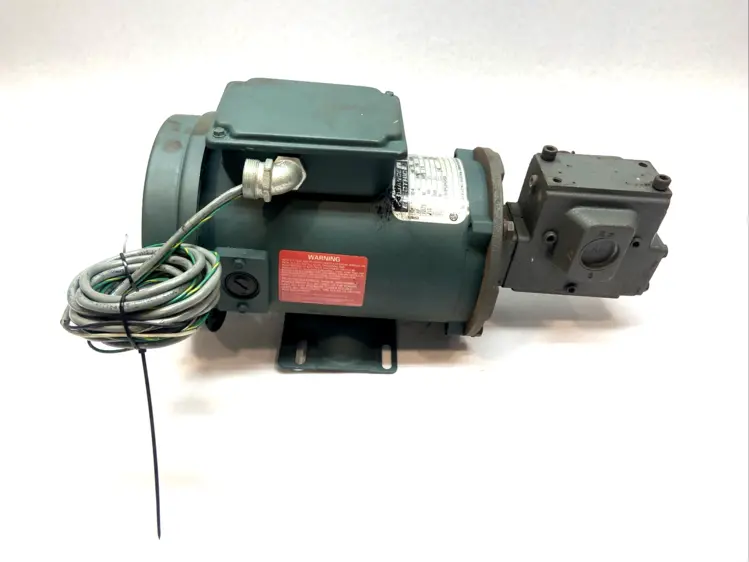 Used RELIANCE ELECTRIC MOTORS 1/4 HP 90V 1750 RPM SE0056C DC MOTOR D.C. Motors Michigan US | Maverick Industrial Sales #1090934