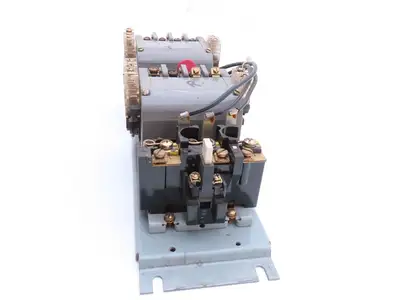 Furnas 22DP32A E6 Reversing Motor Starter 10Hp Size 1 Max 27A 600 VAC Overload