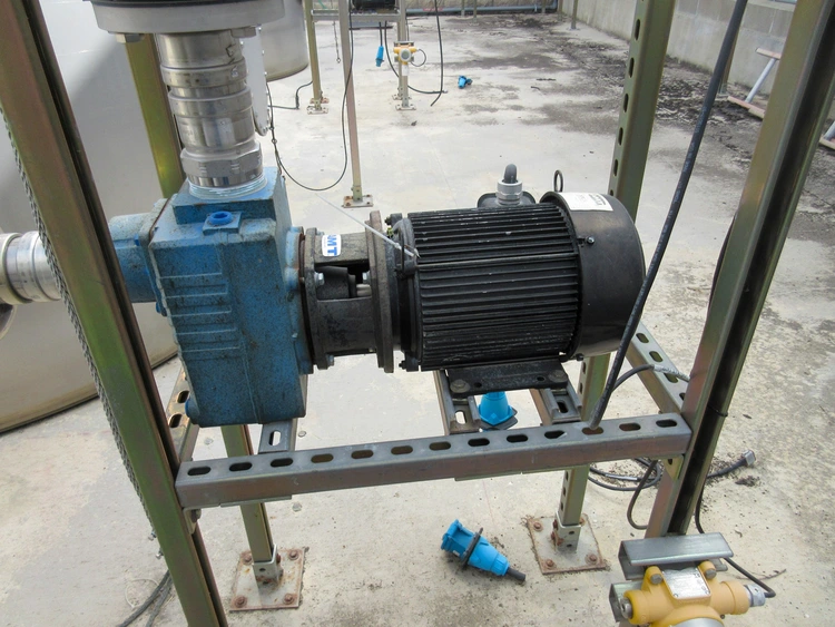 Used AMT 2875-95 Centrifugal Pumps | Solutions 4 Manufacturing #943671