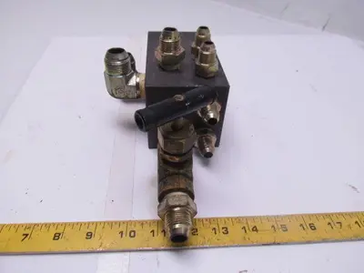 Hyundai HIT15S Hydraulic Manifold Distribution Block W/Fittings