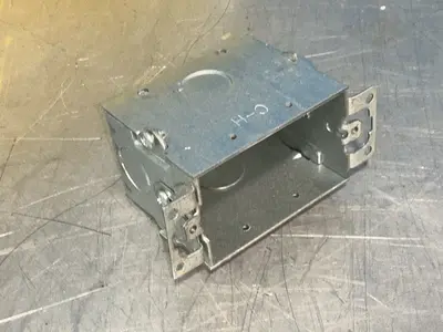 Used _UNKNOWN_ _UNKNOWN_ Electrical Boxes Ohio US | HGR 24 #1304818