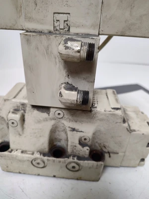 USED Vickers DG5V-8-S-60-E-T-M-FW-D7-H-P10-A