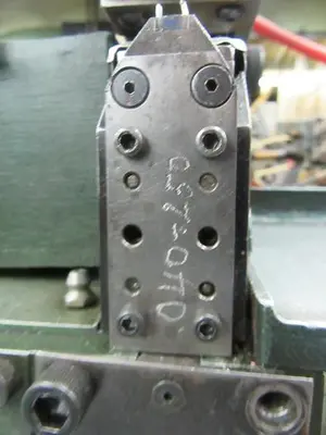 2365-130 Crafford Model D Bench Model, Air Operated Link-O-Matic Link Making Machine