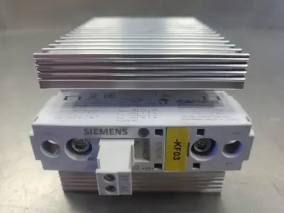 SIEMENS 3RF2350-1AA02 SIRIUS Fin Contactor Module. 4D-7