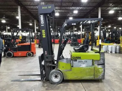 USED 2020 CLARK TMX25
