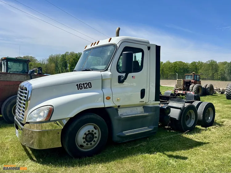 Used 2016 FREIGHTLINER CASCADIA 125 Conventional trucks Michigan US | Miedema Asset Management Group #1143014