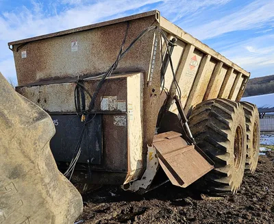 KUHN KNIGHT 8150 PRO TWIN SLINGER Manure Spreaders | Iron Listing (54)