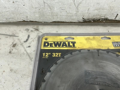 Used _UNKNOWN_ _UNKNOWN_ Saw Blades Michigan US | Miedema Asset Management Group #1313957