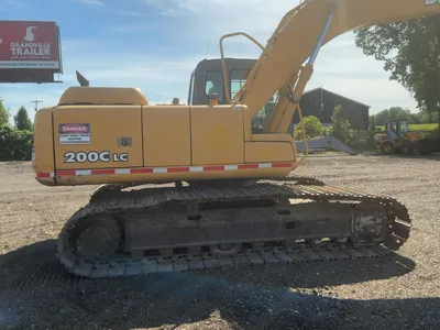 Used 2005 JOHN DEERE 200C LC Crawler Excavators Michigan US | Miedema Asset Management Group #1444936