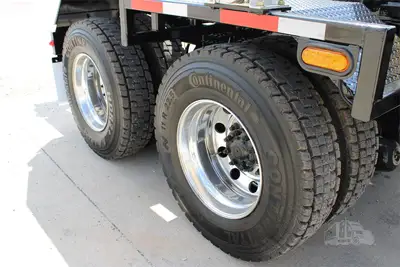 New | in-Stock 2026 INTERNATIONAL HX Rolloff Trucks Texas US | Roll Off Truck World #1491834