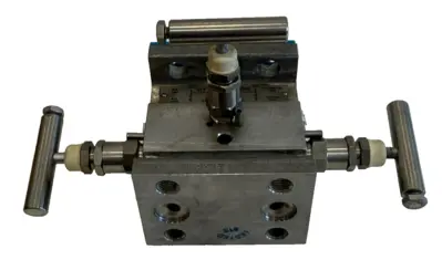 NEW TYCO /ANDERSON M4AVIS MANIFOLD VALVE 02-2565-5413