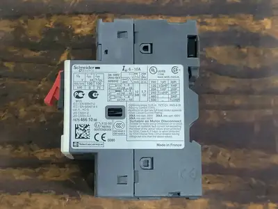 Used SCHNEIDER ELECTRIC GV2ME14 Switchgears British Columbia CA | Lenmark #242042