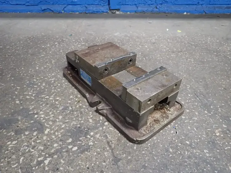 Used KURT D675 Vises Ohio US | HGR 24 #1276078