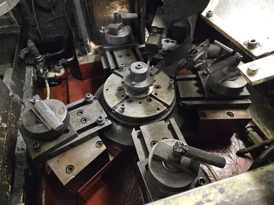 Koyo KL-600 Rough Surface Grinding Machine