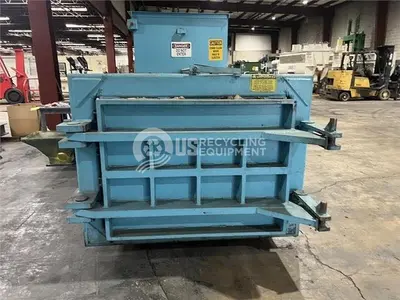 USED 1992 INTERNATIONAL BALER IB-1290 CLOSED DOOR HORIZONTAL
